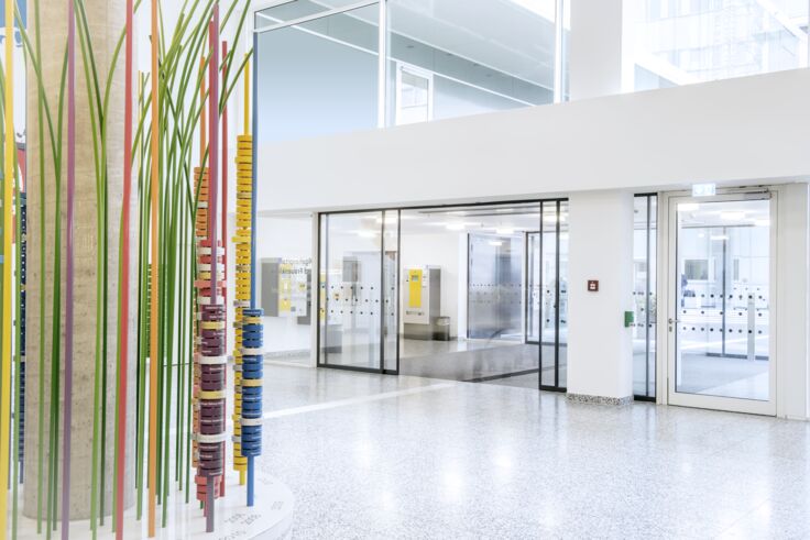 GEZE swing door and fire protection systems ensure maximum functionality, security and accessibility in the Stuttgart city centre clinic - read more here.