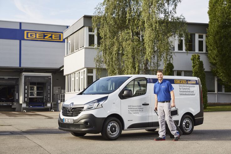 GEZE staff photo shoot 2017: GEZE Service technician