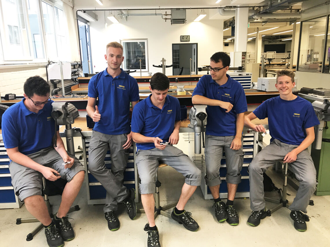Apprentices build a fidget spinner