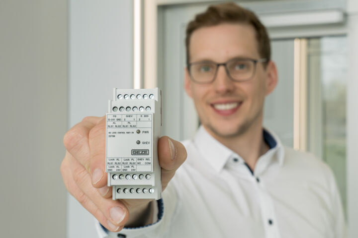 Dr Dominik Landerer avec le GC Lock Control SHEV