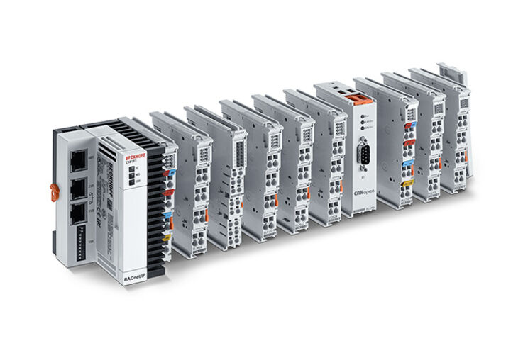 Bygningsautorisationssystemer - Connectivity-platform myGEZE Control med modulopbygget teknologi og åne grænseflader åbner nye veje i bygningsadministrationen. Den centrale enhed er en standardstyring (PLC).