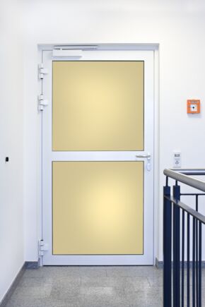 Türschließer TS 5000, Integra Pflegeheim, Ronnenberg Der Türschließer ermöglicht optimalen Begehkomfort, außerdem fügt er sich perfekt in das Gesamtbild ein. Der TS 5000 bietet nicht nur einen hydraulischer Endschlag, sondern auch eine Öffnungsdämpfung.