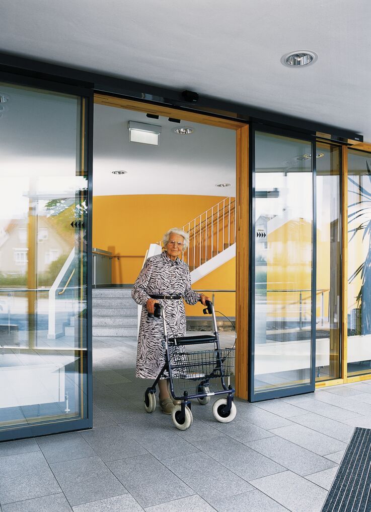 Slimdrive SL, Barrier-free building