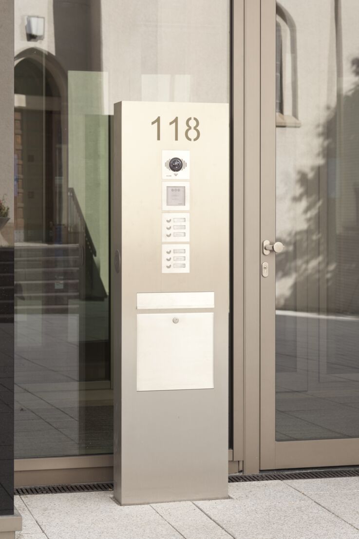 Access control system with RFID wide-range reader