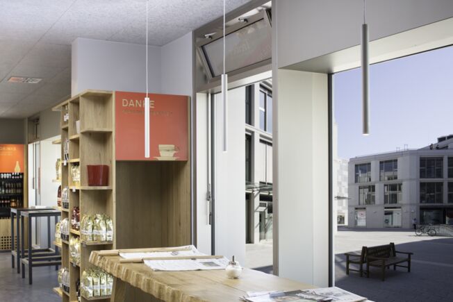 OL 90 N, Stadtquartier Killesberg Opliggende platvorm-bovenlichtopener met een openingsbreedte van 170 mm