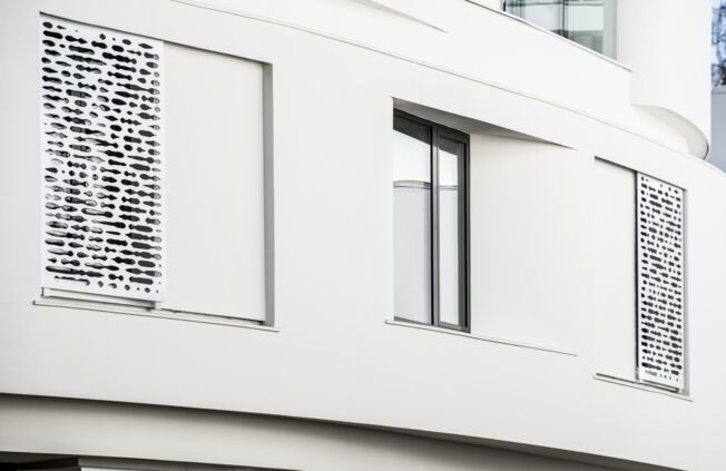 Set Perlan 140 plafond glazen kap 160 EV 1, set Perlan AUT-NT voor houten deurblad, Perlan AUT 2 houten wand- en plafondmontage Of het nu gaat om openbare of particuliere toepassingen, in grotere of kleinere objecten, in nieuwe of bestaande gebouwen   oplossingen van GEZE maken het dagelijks leven gemakkelijker voor inwoners en gebruikers en de eigenaren van een gebouw.