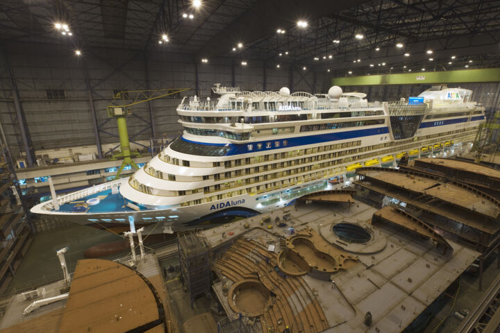 AIDAluna in the dry dock.