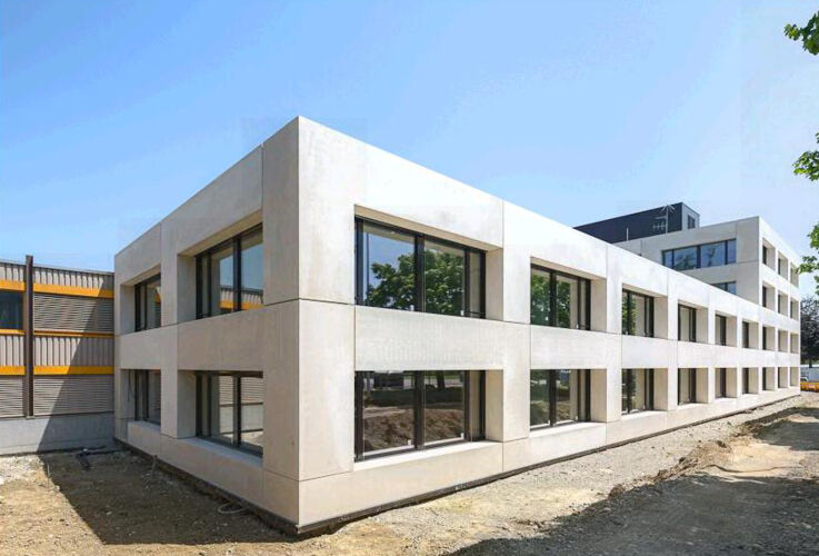 Exterior view of Kottenmatte Sursee vocational training centre extension building. 