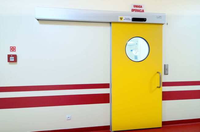 U   glisant  automat  ECdrive H, în special pentru spital instalate în clinica Asklepios din Rzeszów (Polonia) Sistem de u   glisant  liniar  automat pentru zonele cu cerin e de igien  ridicate