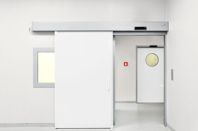U   glisant  automat  ECdrive H, special  pentru spitale, instalate în clinica Asklepios din Rzeszów (Polonia) Sistem de u   glisant  liniar  automat pentru zonele cu cerin e de igien  ridicate