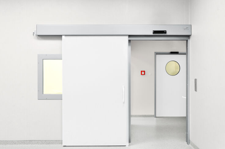 U   glisant  automat  ECdrive H, special  pentru spitale, instalate în clinica Asklepios din Rzeszów (Polonia) Sistem de u   glisant  liniar  automat pentru zonele cu cerin e de igien  ridicate