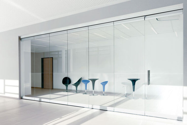 Glass partition walls - Partition wall systems made of glass allow transparent room partition. They open, divide and separate rooms in line with the desired use. We offer a wide variety of design options.