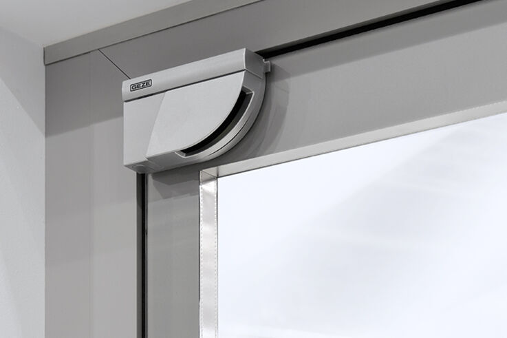 Laserscanner - Deze “meebewegende” sensor beveiligt de totale vleugel en beschermt de gebruikers tegen iedere aanraking met de vleugel. Actieve infrarood-lasertechnologie en optische afstandsmeting maken dit mogelijk.