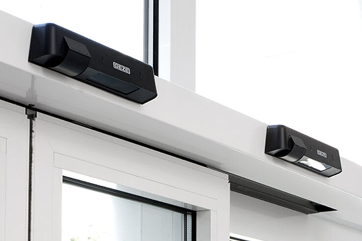 Light curtains - Active infrared detectors are extremely flexible and versatile and can be used for the protection of secondary closing edges or even for the activation of doors in confined spaces.