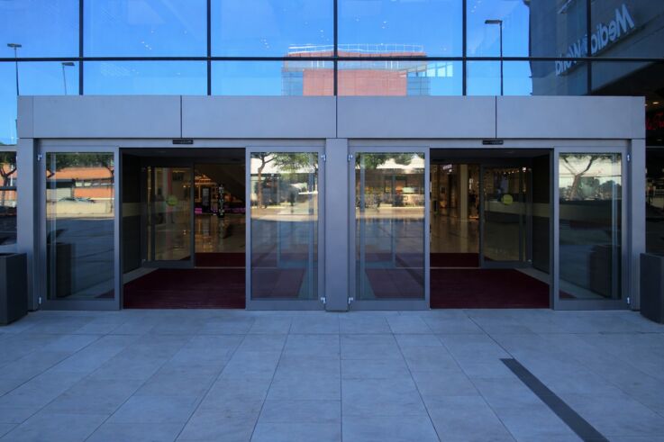 Entrance area of the Adigeo shopping centre