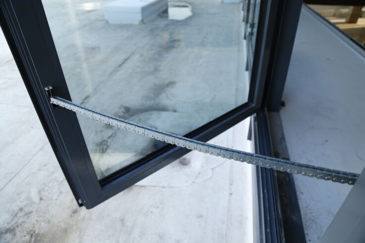 View of a window in the open position with a GEZE Powerchain 