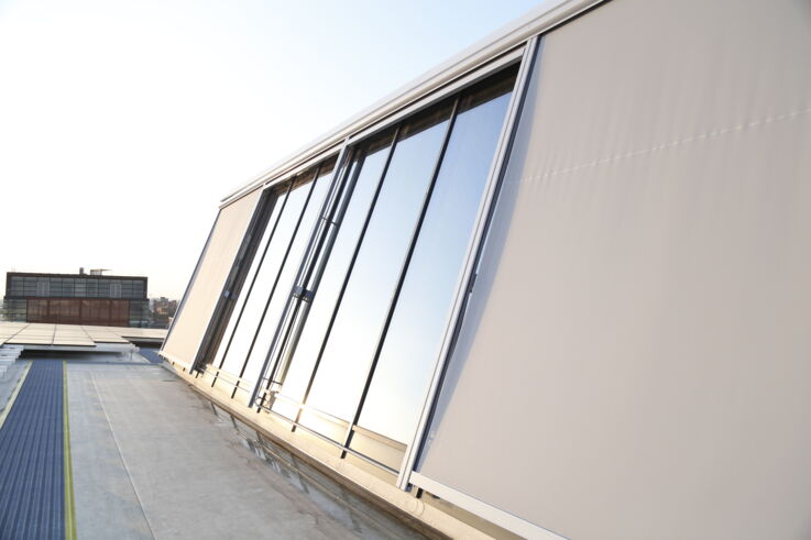 View of the window façade from the roof