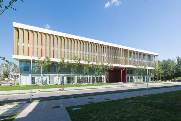 Fresh air and pleasant indoor climate by intelligent window systems. 